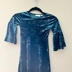 Children’s place velvet blue dress